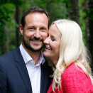 New pictures of the Crown Prince and Crown Princess were released on the occasion of them both celebrating their 40th birthday this summer  (Photo: Lise Åserud, Scanpix)